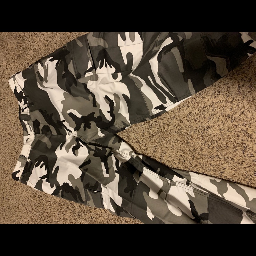 Camo pants